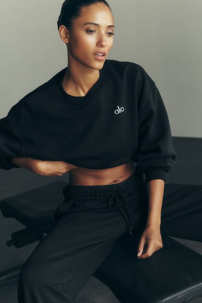 Accolade Crew Neck Pullover - Black