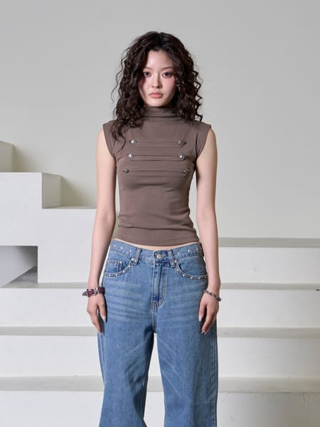 Napoleon Half Neck T-Shirt - KHAKI - 이유씨티 EUCT® Official online store